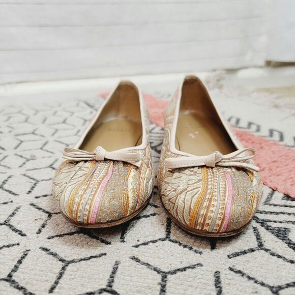 Stuart Weitzman Floral Paisley Print Silk and Leather Ballet Flats, sz 6 - Picture 6 of 15